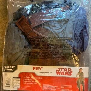 EUC Rey Costume Kids large size 12-14. Missing the arm warmers!